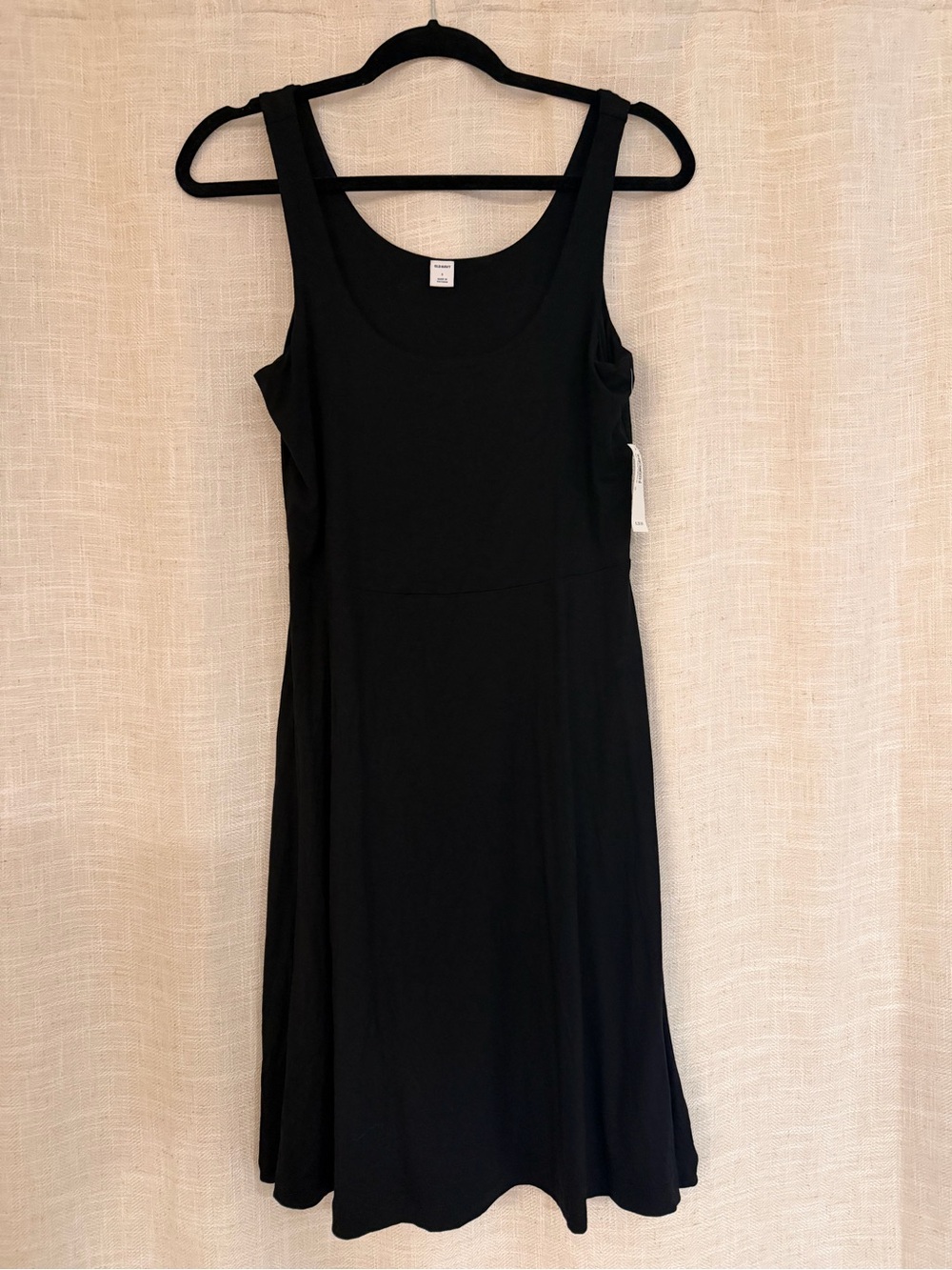 Old Navy Black Scoop Neck Sleeveless Fit-and-Flare Dress